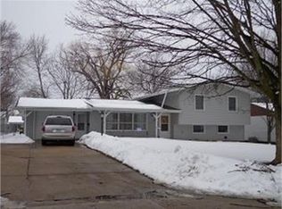 701 E Sunrise St, New Hampton, IA 50659