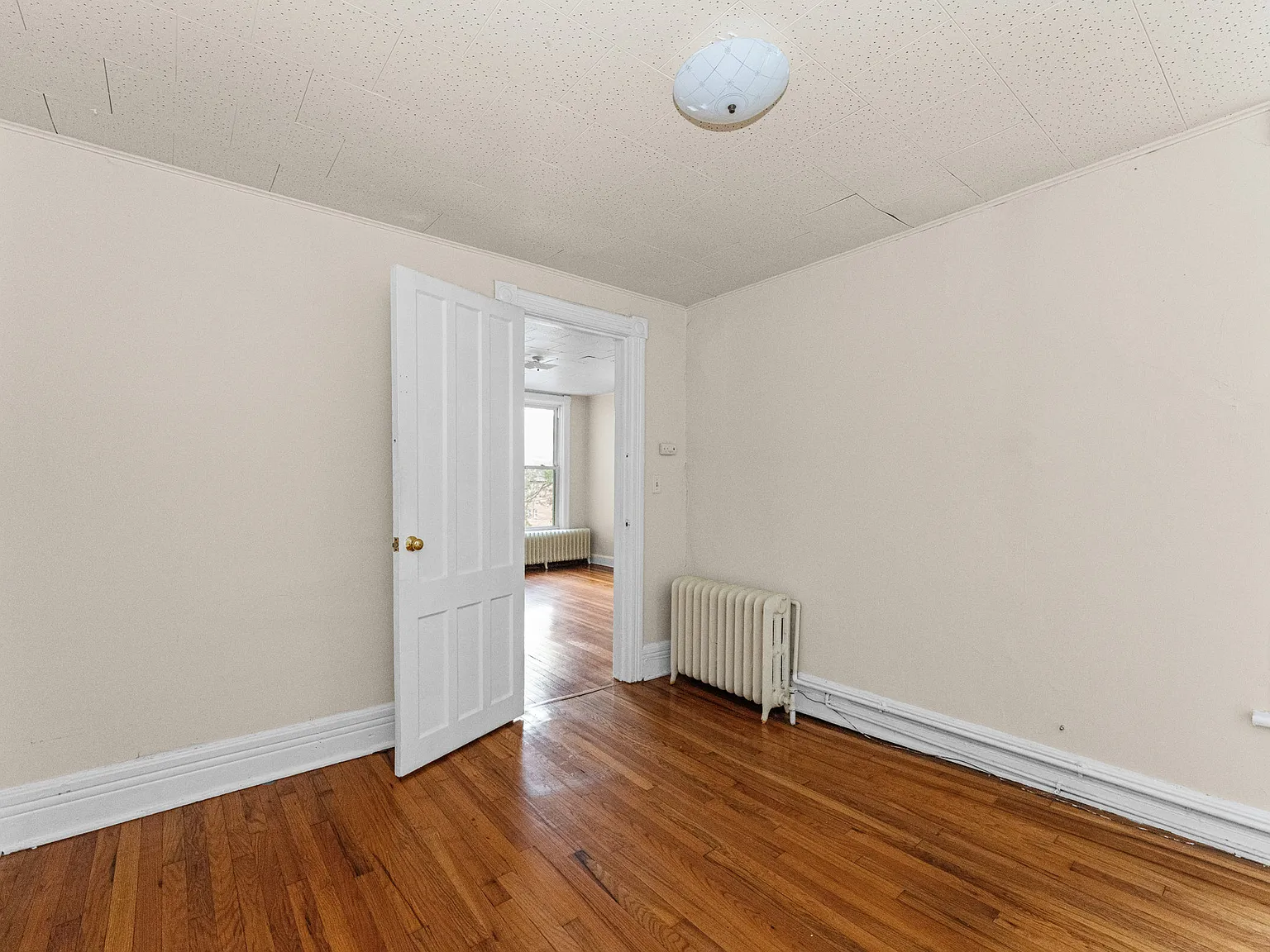 106 S Lake Ave — Photo 4