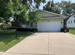 1665 E Barrington Ave, Decatur, IL 62526