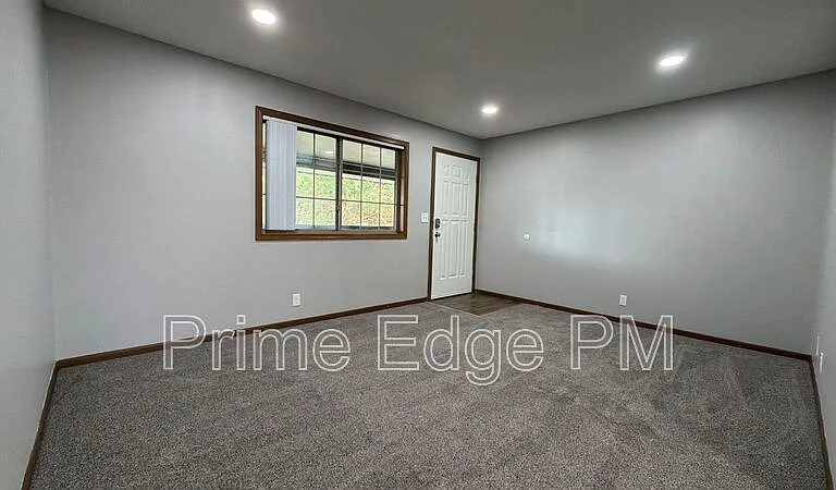 1109 N 28th St #10 — Photo 6
