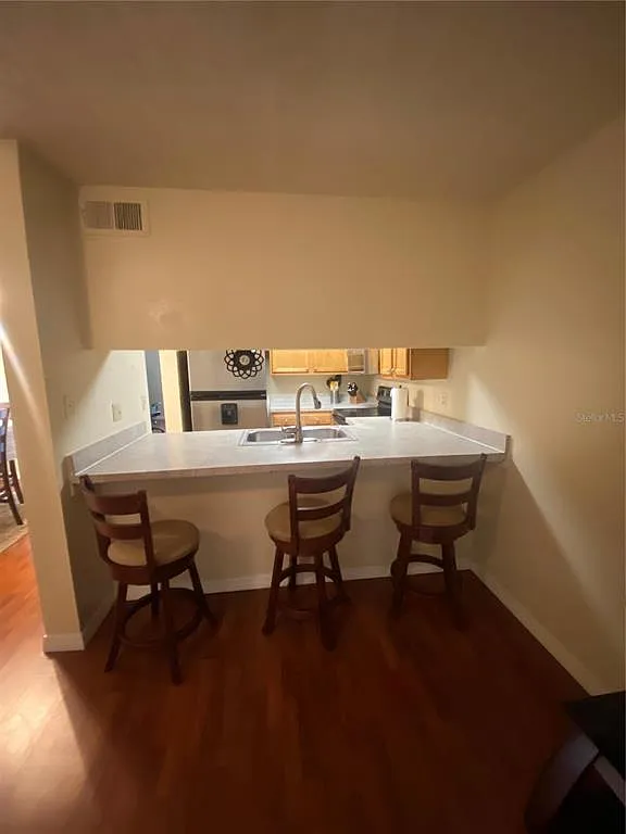 3 bed, 2.5 bath, 1368 sqft, $2,000 — Photo 3