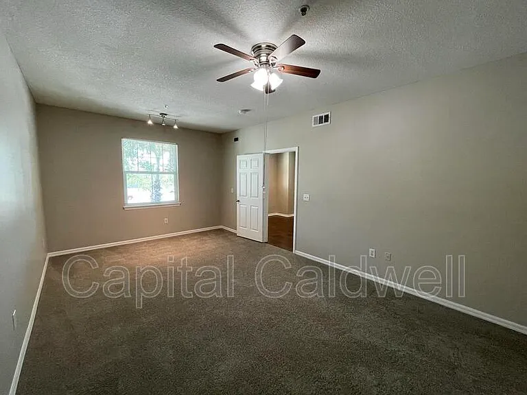 2010 E Palm Ave #15206-Y15206 — Photo 12