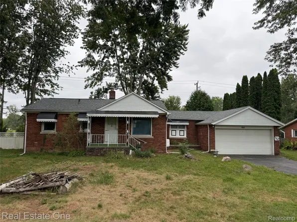 4985 Denton Rd, Canton, MI 48188