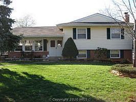 Home for Sale in Sterling, Virginia $335,000