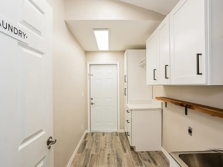 2308 Kenwick Dr — Photo 12