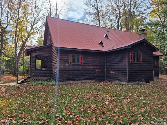 4th image of 15181 Townline Rd