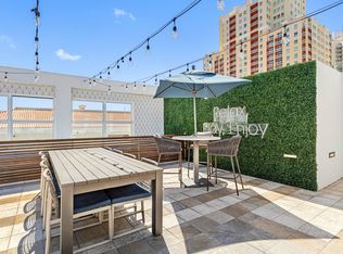 Pearl Dadeland, Miami, FL 33156