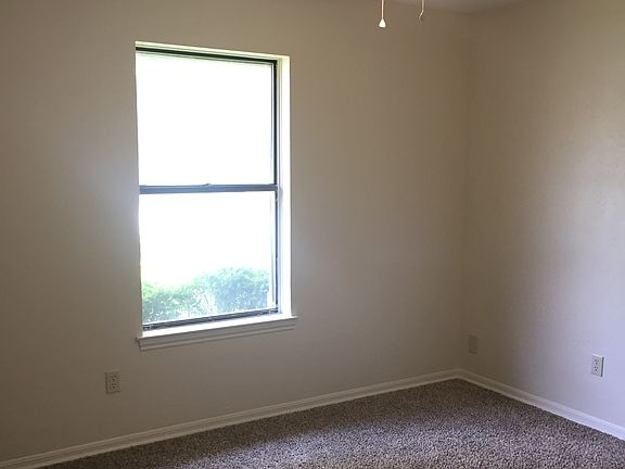 5th image of 1705 Ruiz Dr