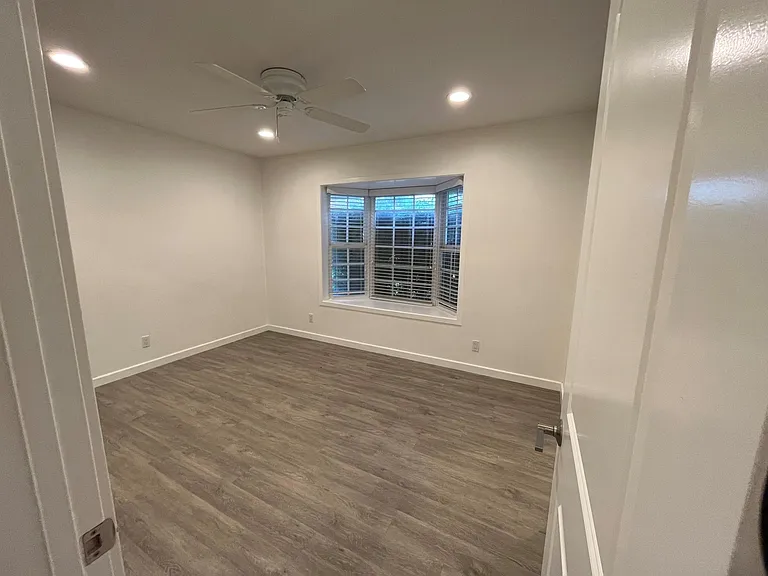 267 Maynard Ave — Photo 13