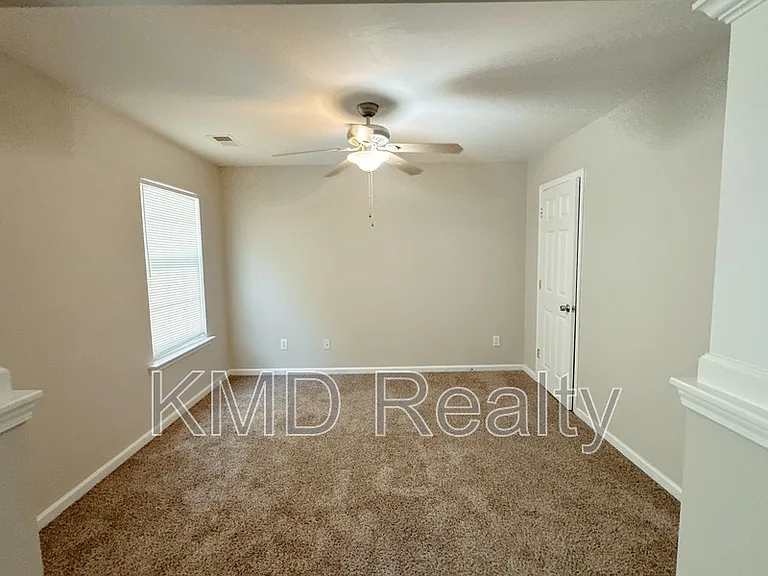 7629 Abigail Glen Dr — Photo 12
