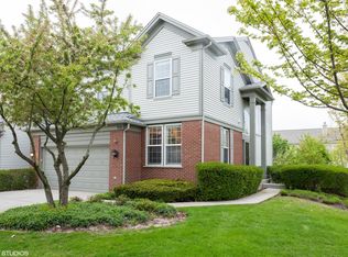 930 Elizabeth Dr #930, Streamwood, IL 60107