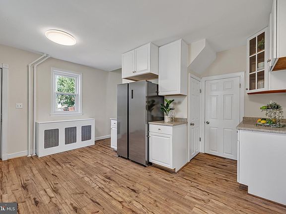 5th image of 238 Patapsco Ave