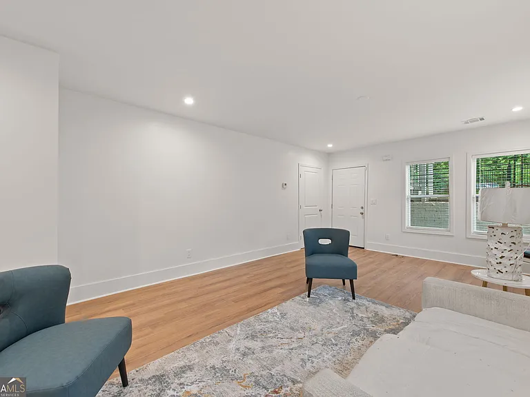 636 Francis Pl NW #B — Photo 10