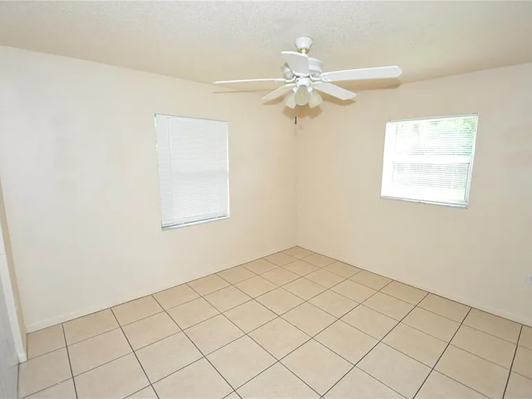 1624 Merrick Rd — Photo 12