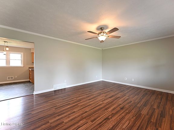 3rd image of 2324 Farnsley Rd