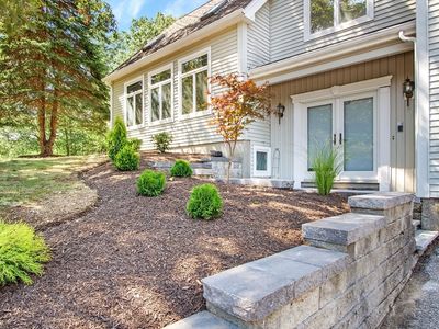 2 Autumn Ln, Leicester, MA, 01524