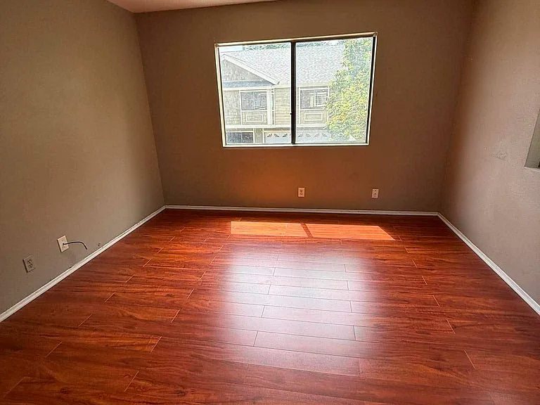 607 E Phillips Blvd — Photo 6