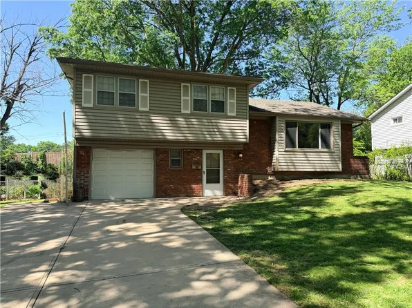 9200 Reeder Dr, Overland Park, KS 66214
