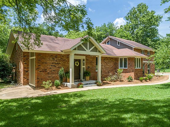 2nd image of 770 Hillbrook Dr