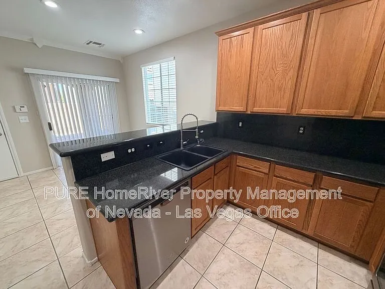 9852 Twilight Walk Ave — Photo 12