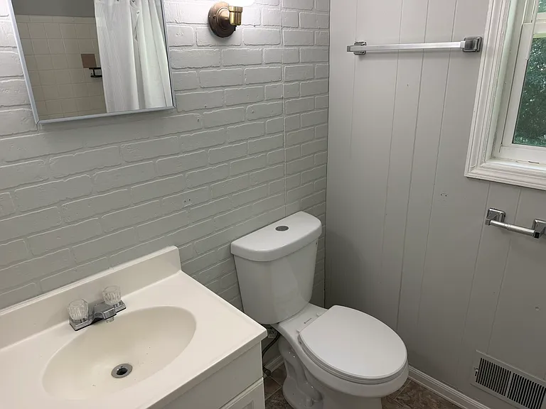 35 Lindsey Rd NW — Photo 7