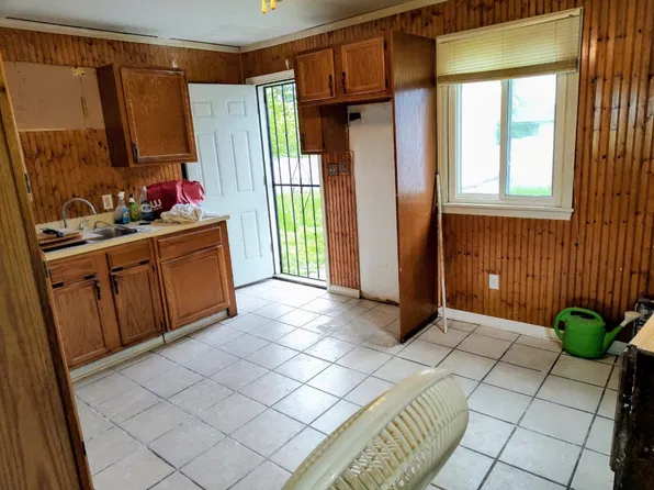1324 Miami Ave, Youngstown, OH 44505