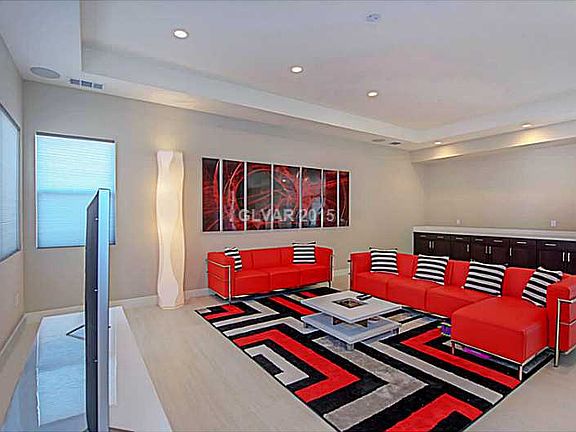 4th image of 55 Pristine Glen St