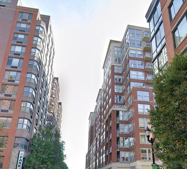 1st image of 1125 Maxwell Ln APT 1015
