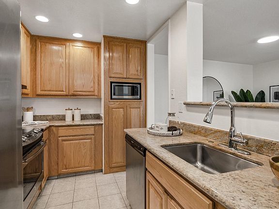 2nd image of 1943 Mount Vernon Ct APT 107