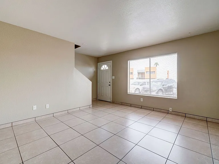 3840 N 43rd Ave #2 — Photo 6