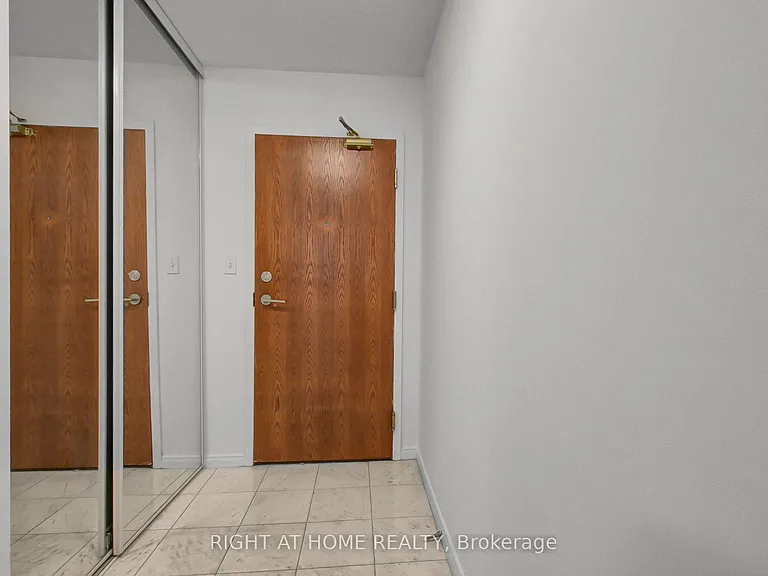 35 Empress Ave #207 — Photo 42