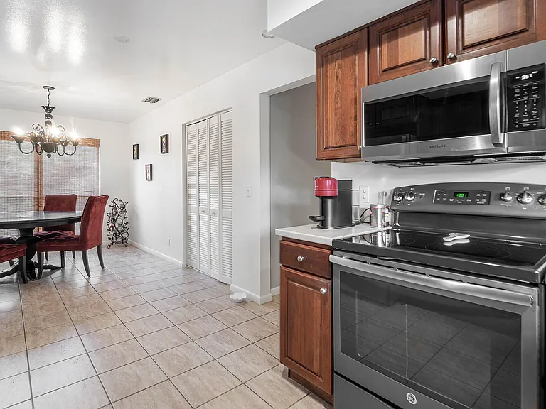 6403 Eastpointe Pines St — Photo 14