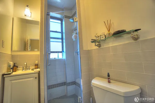 Rented by Oxford Property Group | media 32