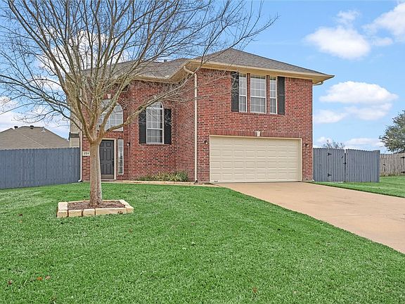 3rd image of 204 Augsburg Ct