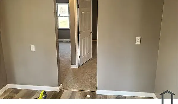 2851 Lyndhurst Ave — Photo 4
