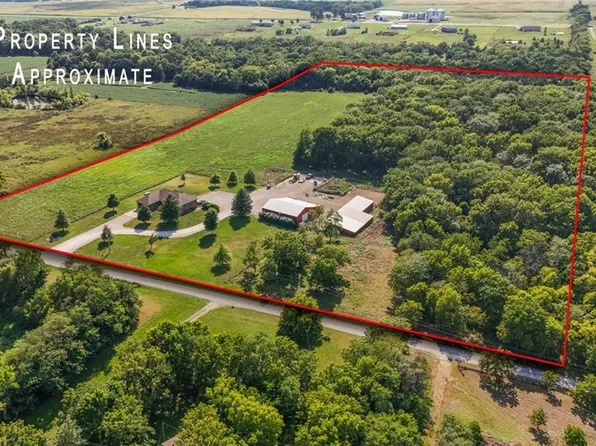 3776 Utah Ter, Wellsville, KS 66092