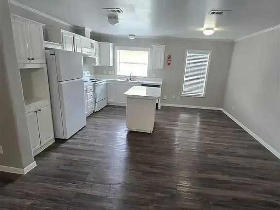 2nd image of 16038 Maladi Dr #16038M