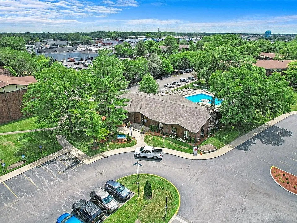 Hampton in Highland - Aerial View