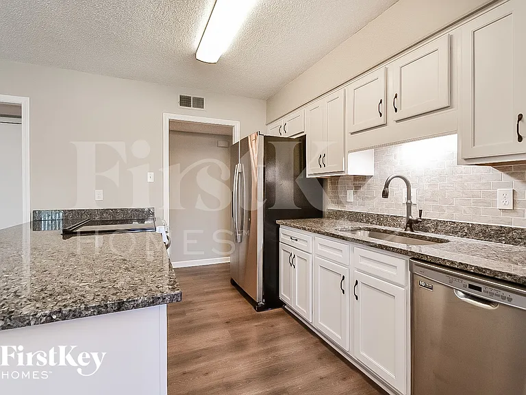 1152 Simmonsridge Dr — Photo 7