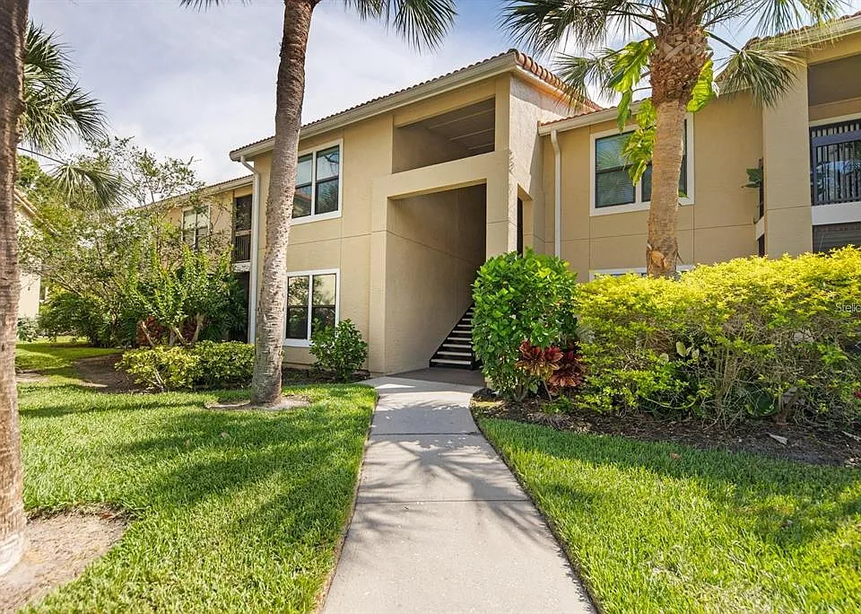 4045 Crockers Lake Blvd #11