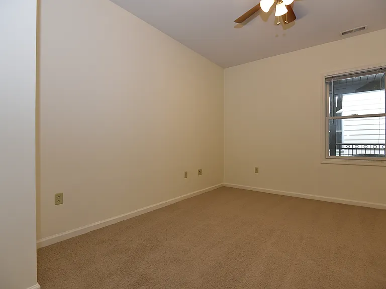 320 S Dunn — Photo 51