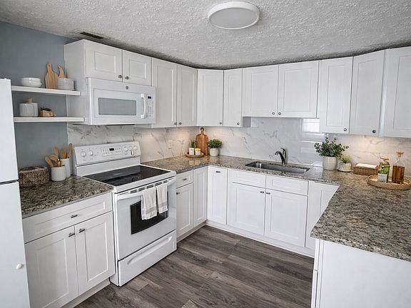2nd image of 2039 Citra Ave #1