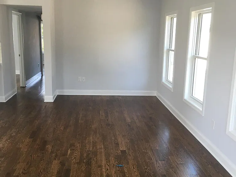 27 Edgewood Ave — Photo 6