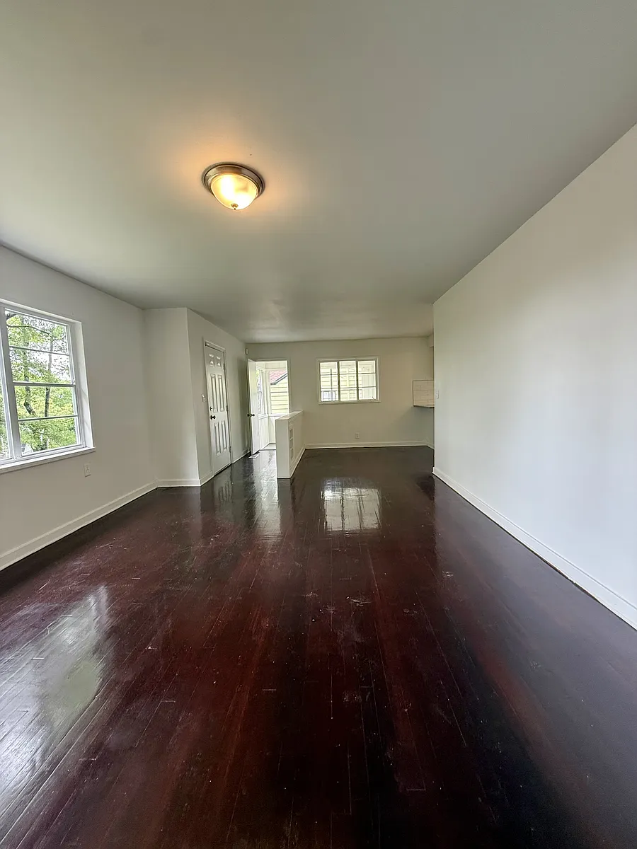Building Photo - 2609 20th St W