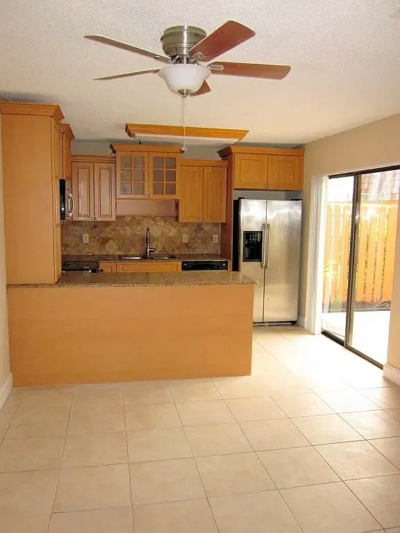 2 bed, 1260 sqft, $1,700 — Photo 2