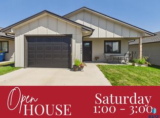 1604 N Tina Dr, Sioux Falls, SD 57110