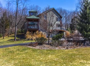 8600 Fox Hill Ct, Dexter, MI 48130