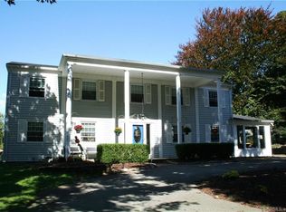12 Lewis St, Groton, CT 06340