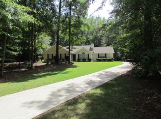25 Grovehurst Ct, Newnan, GA 30263