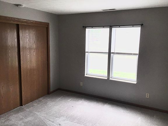 5th image of 715 Warren Ave